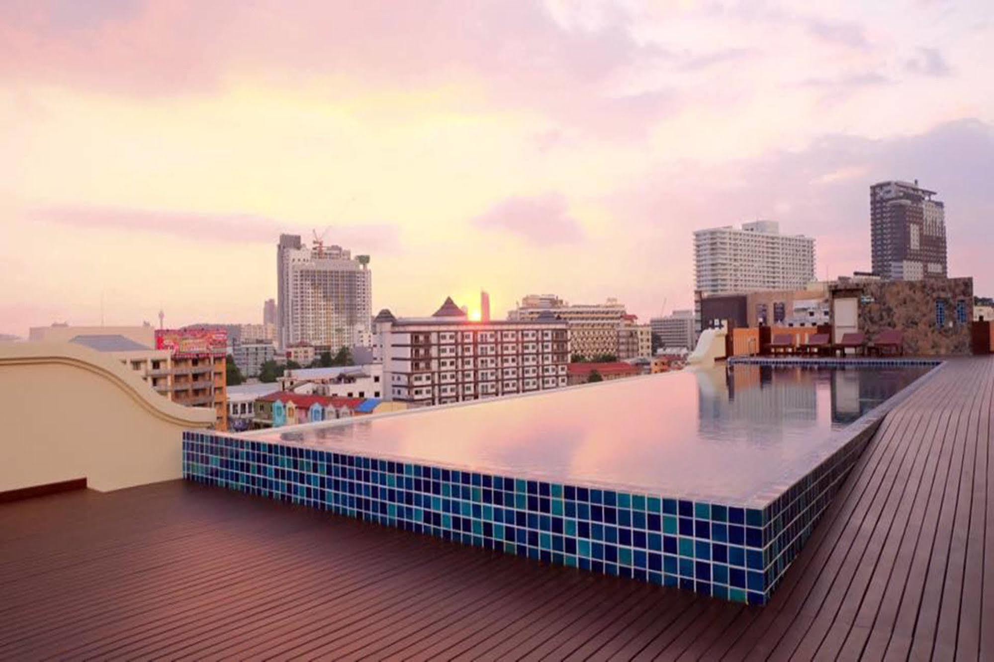 D Hotel Pattaya Zewnętrze zdjęcie