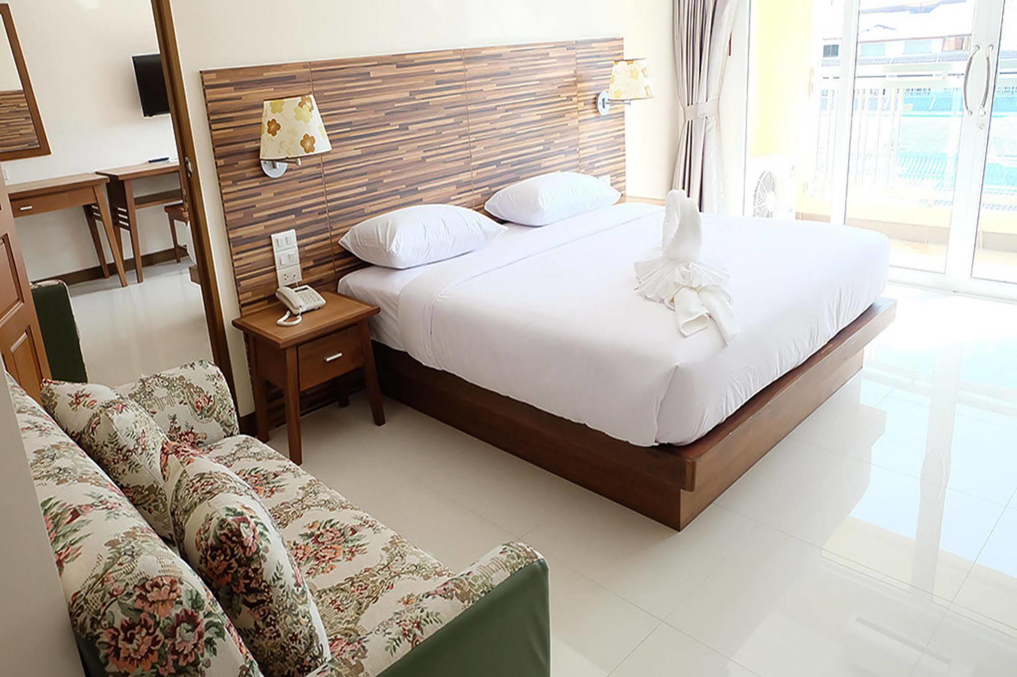 D Hotel Pattaya Zewnętrze zdjęcie